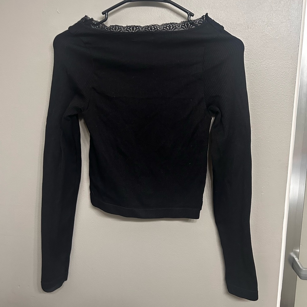 Justify Black Ribbed Long-Sleeve Lace Trim Top - Picture 2 of 5